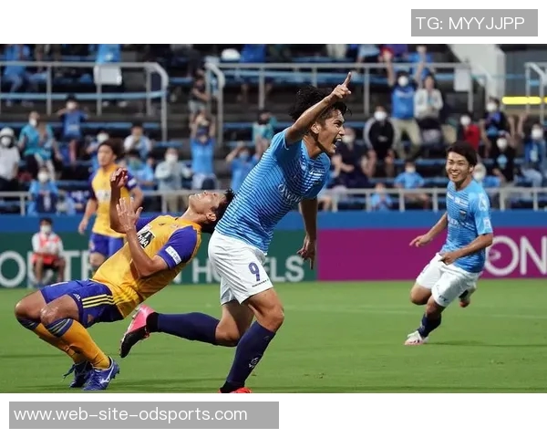 阪樱花与广岛三箭激战正酣谁能在这场对决中笑到最后